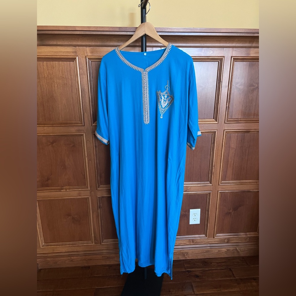 Moroccan Dress Caftan Cropped Sleeves Bright Blue with Gold Embroidery Size XL